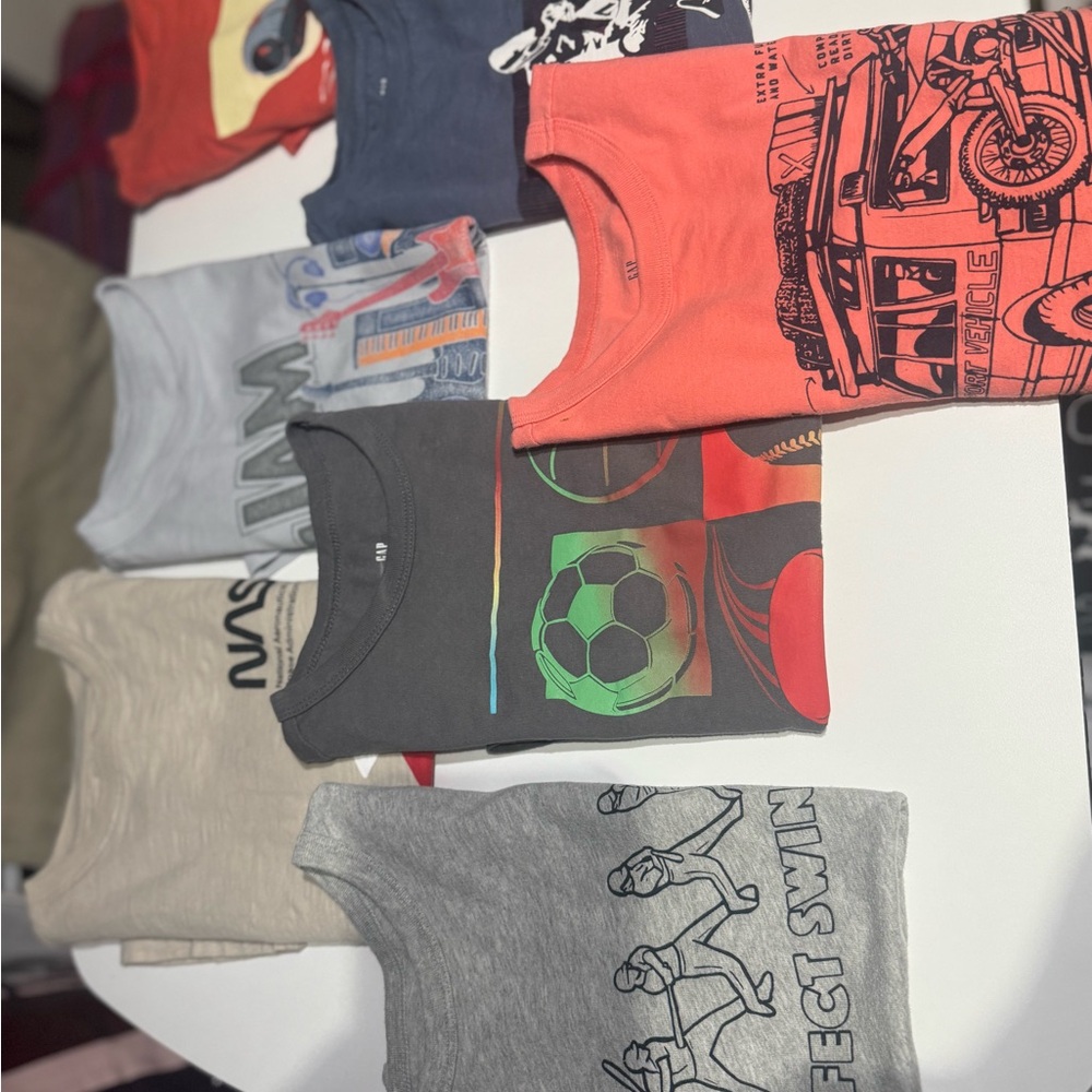 GAP Kids Short-Sleeve Graphic Tee Pack - Orange, Gray, Black, Green
7 in total
